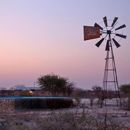 Etosha Trading Post Campsite Okaukuejo Extérieur photo