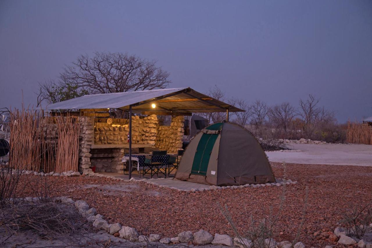 Etosha Trading Post Campsite Okaukuejo Extérieur photo